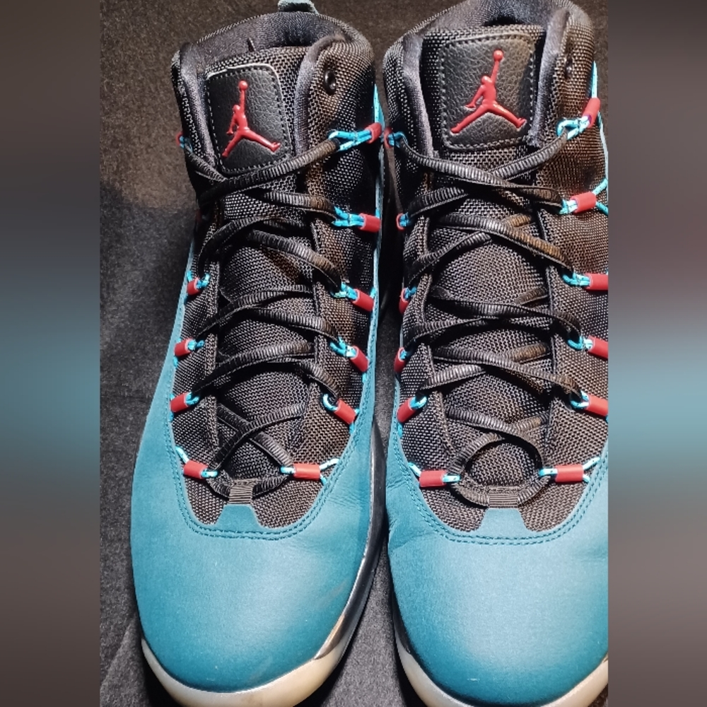 Jordan Prime Flights Size 12